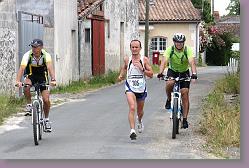 Marathon de Sauternes 01 455 * 680 x 453 * (138KB)